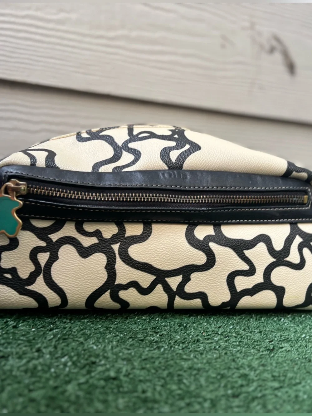 Tous Cream and Black PWomen’s Cosmetic Pouch